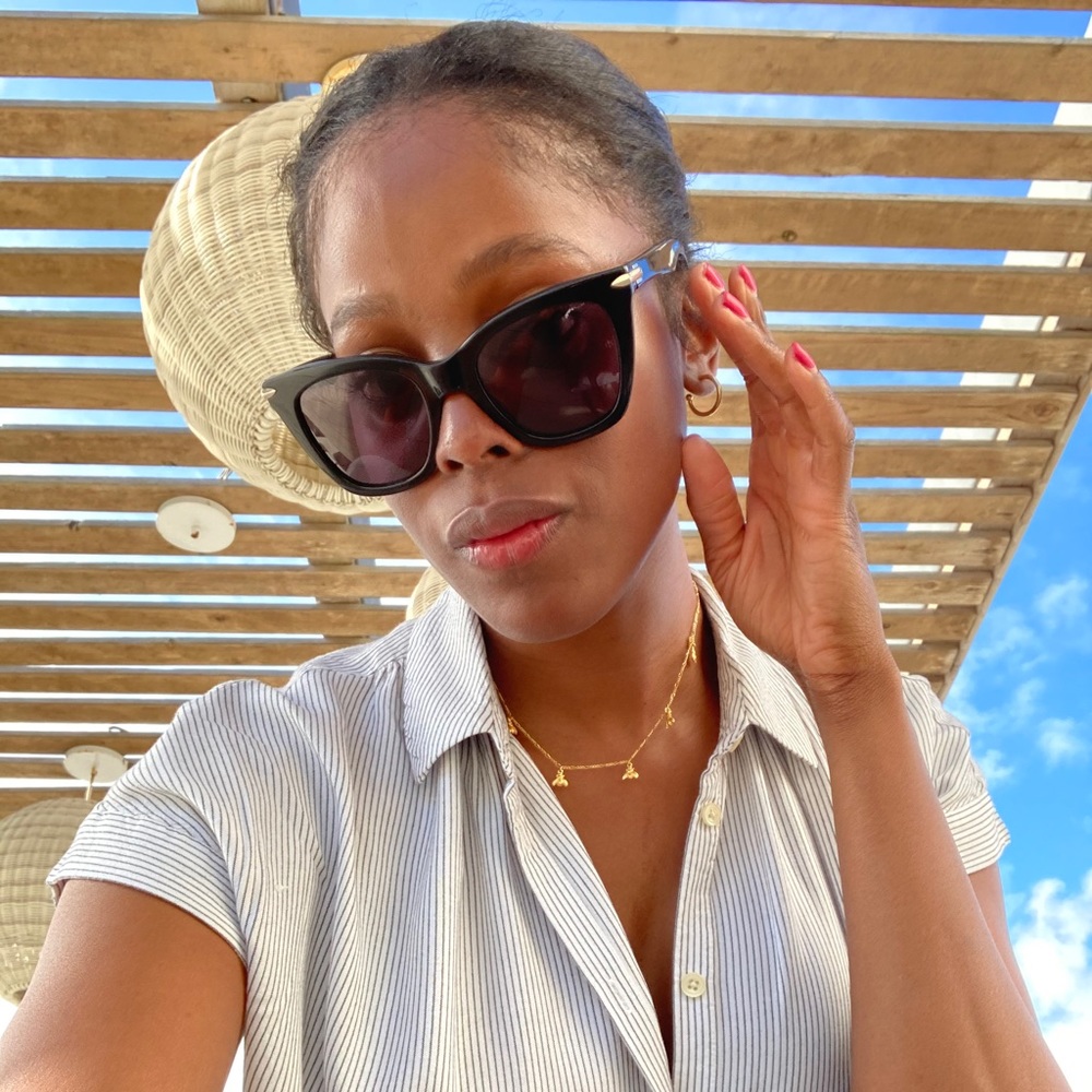 Meet your Posher, Felicia